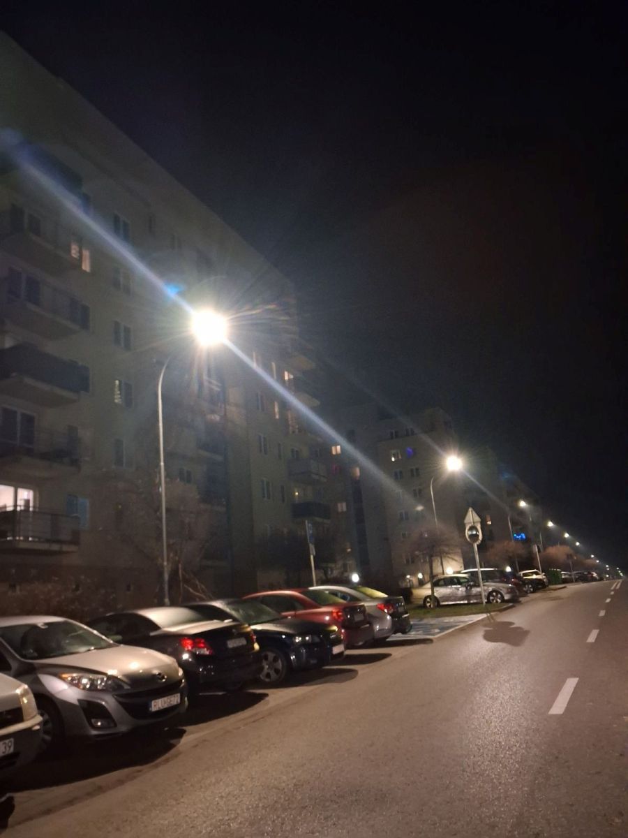 zdjęcie oświetlenia ulicznego na ul. Architekt&oacute;w w Rzeszowie